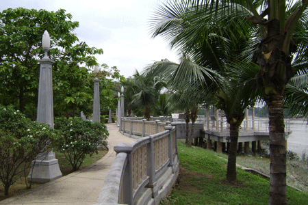 巴生河畔的石头码头公园 Taman Pengkalan Batu