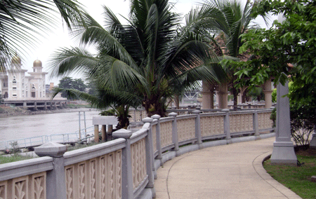 巴生河畔的石头码头公园 Taman Pengkalan Batu